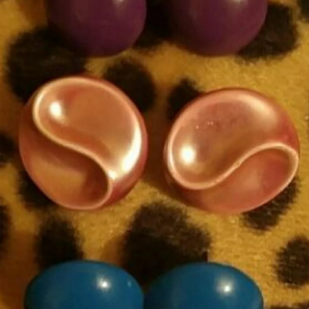 Vintage Ballet Pink Peark Earrings - Picture 1 of 2